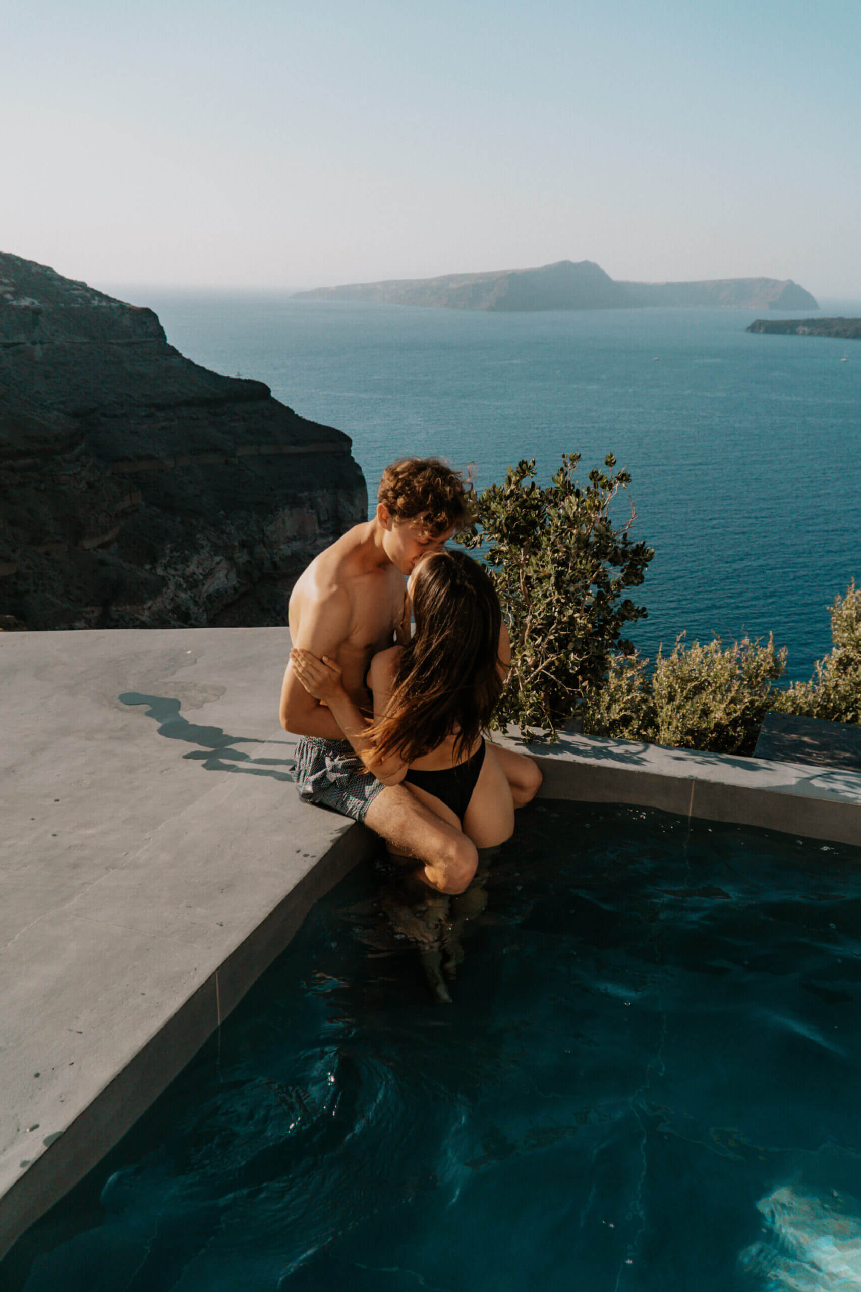 Santorini-hotel-z-basenem